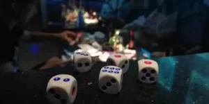 大骰子游戏的基本规则-九鼎体育